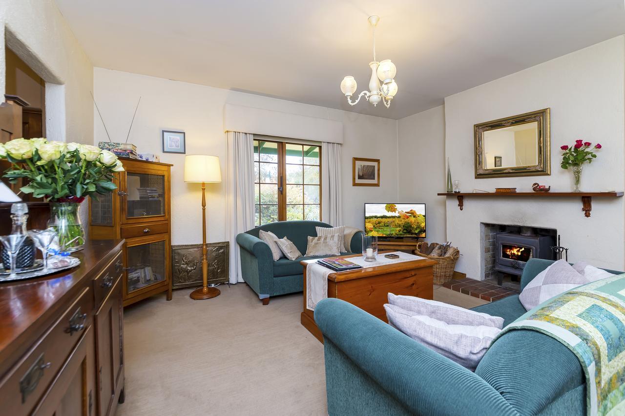 คันทรีเพลเชอร์เบดแอนด์เบรคฟาส Bed & Breakfast Angaston ภายนอก รูปภาพ
