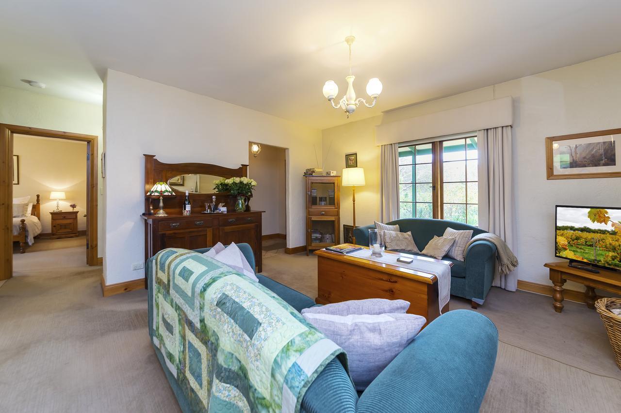 คันทรีเพลเชอร์เบดแอนด์เบรคฟาส Bed & Breakfast Angaston ภายนอก รูปภาพ