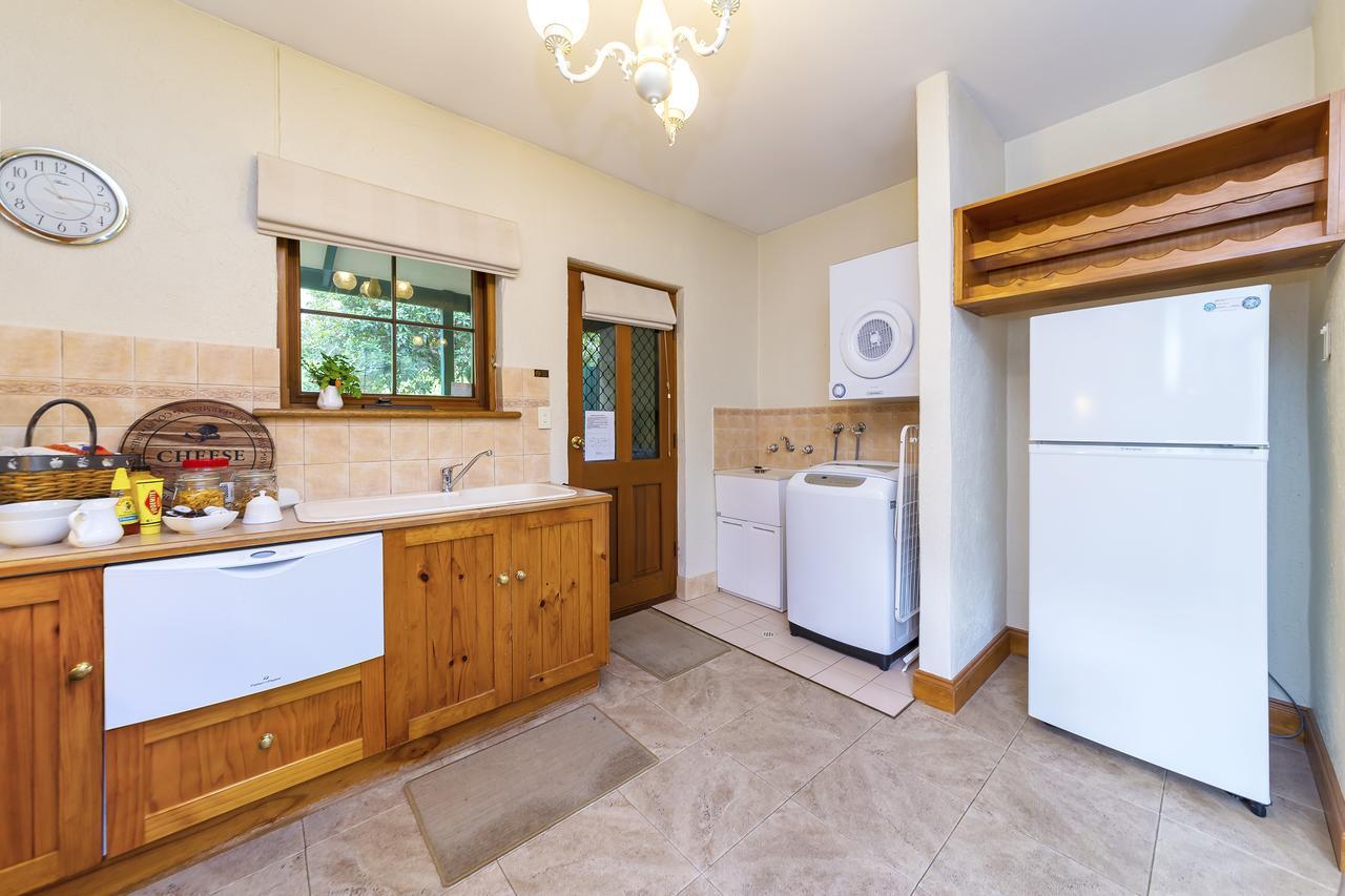 คันทรีเพลเชอร์เบดแอนด์เบรคฟาส Bed & Breakfast Angaston ภายนอก รูปภาพ